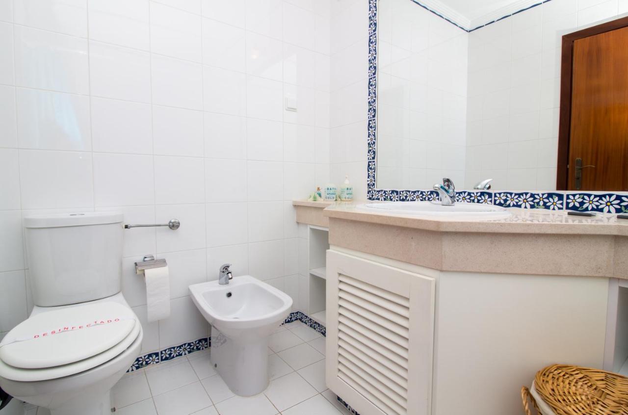 Family Apartment - Pool And Garden & Playground & Beach & Albufeira Eksteriør billede