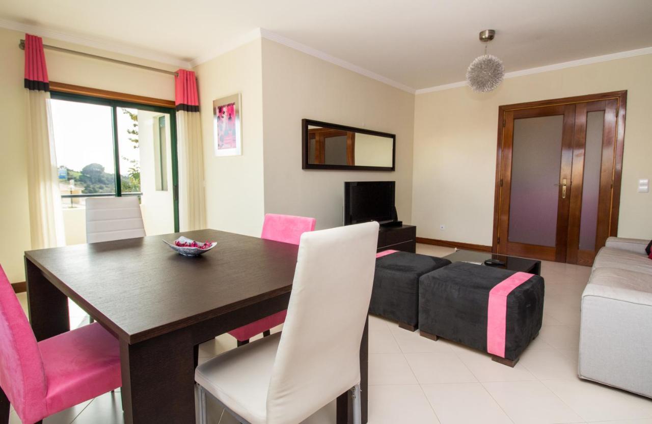 Family Apartment - Pool And Garden & Playground & Beach & Albufeira Eksteriør billede