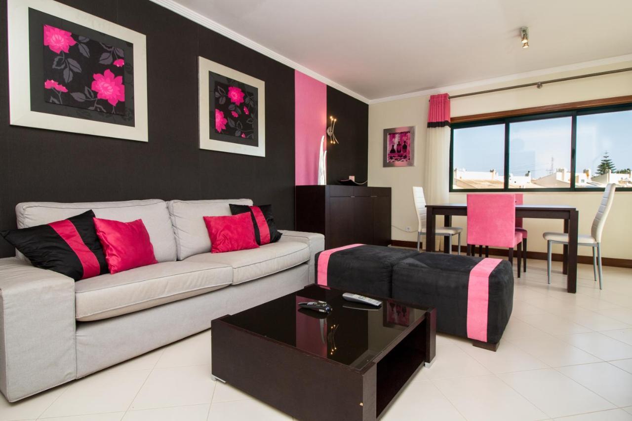 Family Apartment - Pool And Garden & Playground & Beach & Albufeira Eksteriør billede