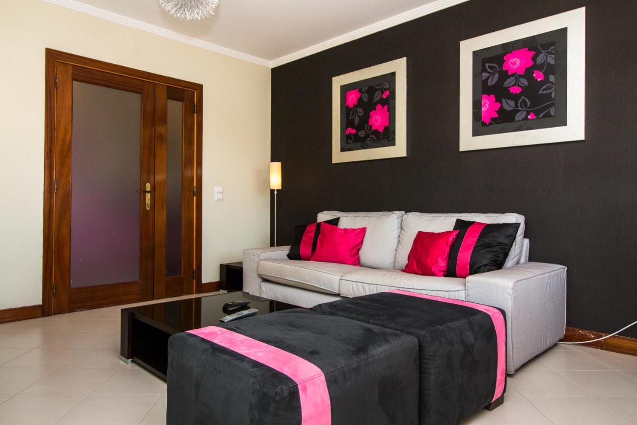 Family Apartment - Pool And Garden & Playground & Beach & Albufeira Eksteriør billede