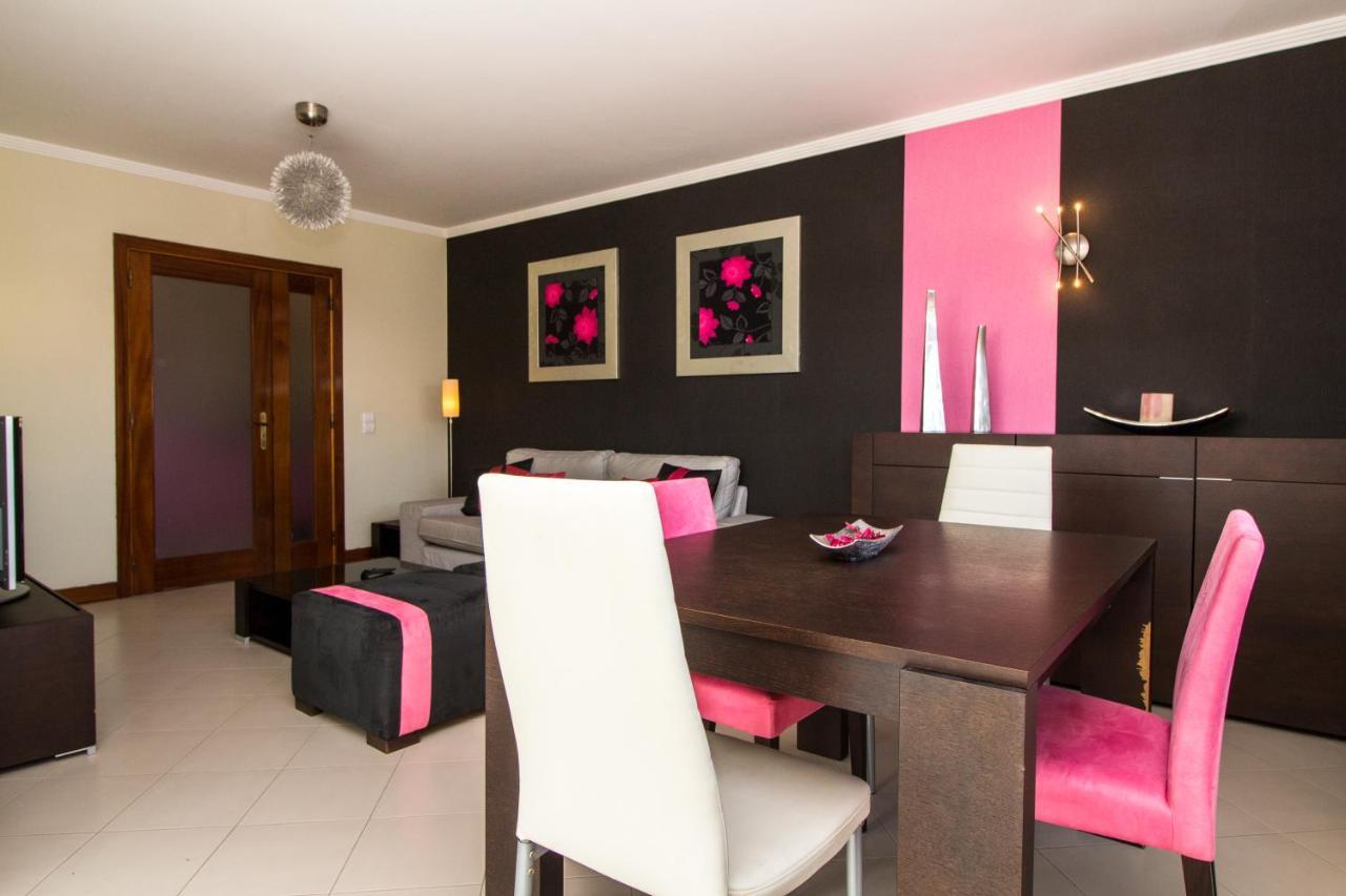 Family Apartment - Pool And Garden & Playground & Beach & Albufeira Eksteriør billede
