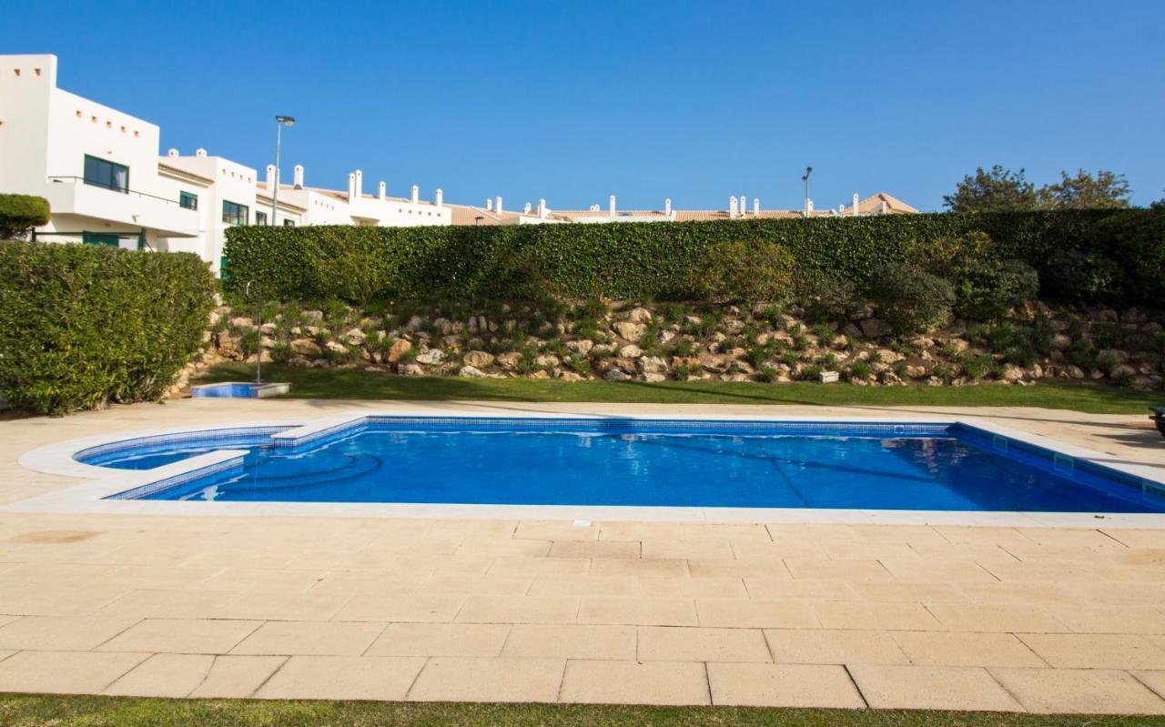 Family Apartment - Pool And Garden & Playground & Beach & Albufeira Eksteriør billede